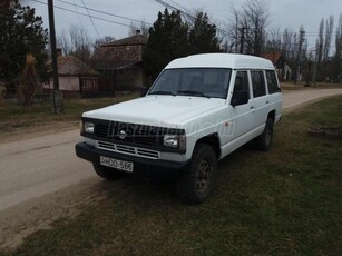 NISSAN PATROL 2.7 TD gyári 9 személyes terepjáró