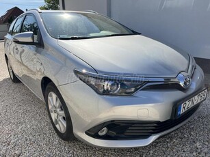 TOYOTA AURIS 1.8 HSD Active Trend+ (Automata) Ülésfűtés. Vezetést támogató rendszer Végig vezetett szerviz könyv