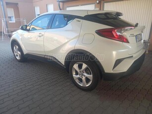 TOYOTA C-HR 1.2T Dynamic Comfort CVT 26600KM!!! MAGYAR! 1 GAZDÁS!! VÉGIG SZERVIZELT!GYÖNGYHÁZ FEHÉR