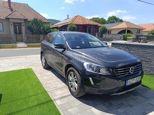 VOLVO XC60 2.0 D [D4] Momentum Geartronic FWD