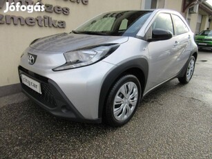 Toyota Aygo X 1.0 VVT-i Comfort Business 4 Ezer...