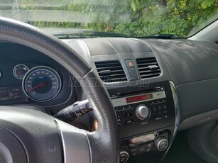 SUZUKI SX4 1.6 GLX AC CD MP3 4WD