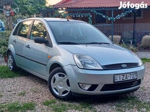 Ford Fiesta 1.3 Comfort Friss műszaki