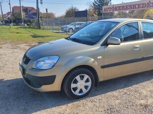 KIA RIO 1.4 EX Safety