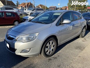 Opel Astra J 1.6 Enjoy Vezetett szervizkönyv!