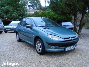 Peugeot 206 1.6 Premium Jó motorral.klímával.kö...