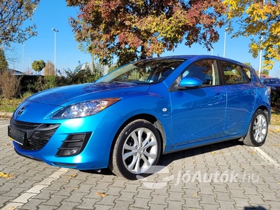 MAZDA Mazda 3