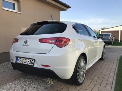 ALFA ROMEO GIULIETTA 1.6 JTDM-2 Progression