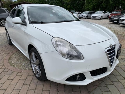 ALFA ROMEO GIULIETTA 1.6 JTDM-2 Progression KONYAK BŐR BELSŐ - TEMPOMAT - DIGIT KLÍMA - XENON - TOLATÓRADAR