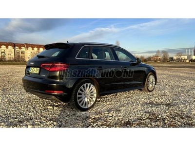 AUDI A3 Sportback 1.4 TFSI Attraction S-tronic e-tron S-line. Friss nagyszerviz!!!