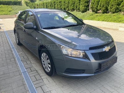 CHEVROLET CRUZE 1.6 LS 137000KM SZERVIZKÖNYV ELSŐ TULAJ