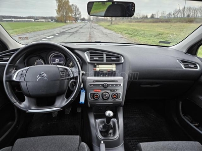 CITROEN C4 1.6 HDi Sélection 2