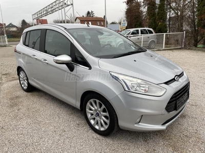 FORD B-MAX 1.5 TDCi Titanium 1 ÉV GARANCIA.Tempomat-Navi-Tolatóradar-Digitklíma-végig vez. szervizkönyv