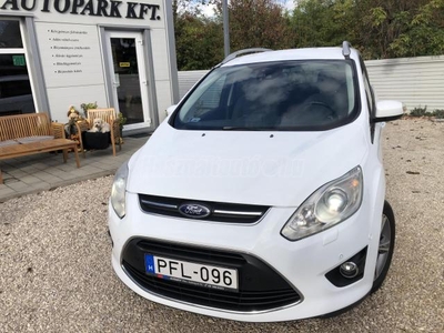 FORD C-MAX 1.0 EcoBoost Titanium