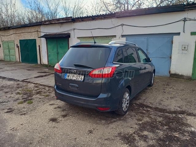 FORD C-MAX Grand1.6 TDCi Titanium [7 személy]