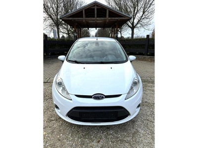 FORD FIESTA 1.6 Titanium Digitklíma!Tolatóradar!2Kulcs!Szkönyv