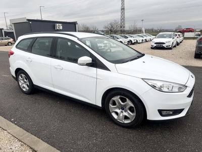 FORD FOCUS 1.5 TDCI SW 120Le 65e km! 4személy (N1) Navi Apple Carp. Android 5%THM 12hó gara