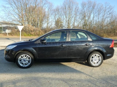 FORD FOCUS 1.6 Ghia