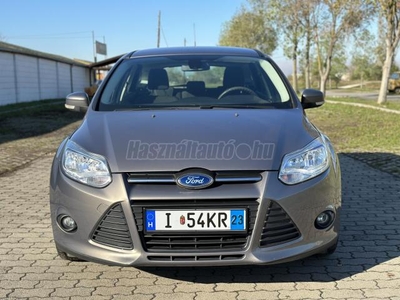 FORD FOCUS 1.6 TDCi Technology Navigáció - Vezetett szervizkönyv - Vonóhorog - CARPASS