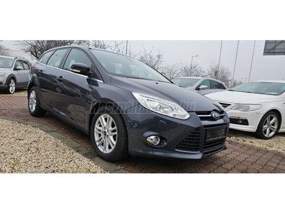 FORD FOCUS 1.6 TDCi Titanium Xenon. Bluetooth-os kihangosító. Parkolóasszisztens. Midnight sky fényezés