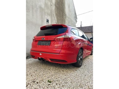 FORD FOCUS 2.0 Ecoboost ST2