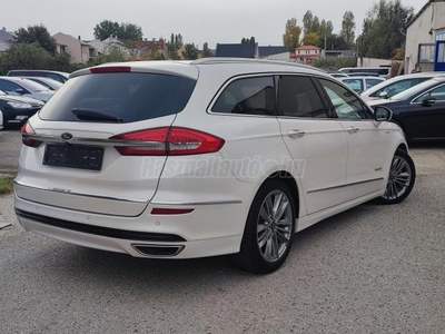 FORD MONDEO 2.0 FHEV Vignale eCVT SZINTE AZ ÖSSZES EXTRA ÚJSZERŰ HIBÁTLAN ÁLLAPOTBAN!!!