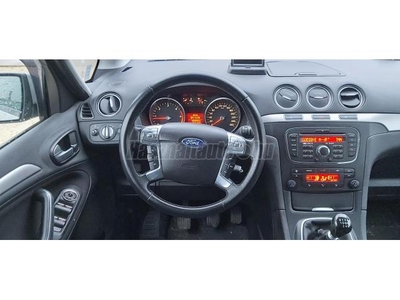 FORD S-MAX 2.0 TDCi Titanium Powershift manuális 6 sebesség