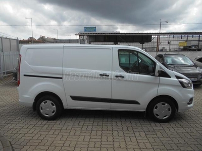 FORD TRANSIT Custom 2.0 TDCi 320 L1H1 Trend M.o.-i..szervizkönyv