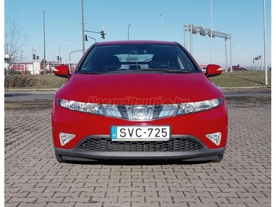 HONDA CIVIC 1.8 Sport álló fűtés téli-nyári gumi felnivel