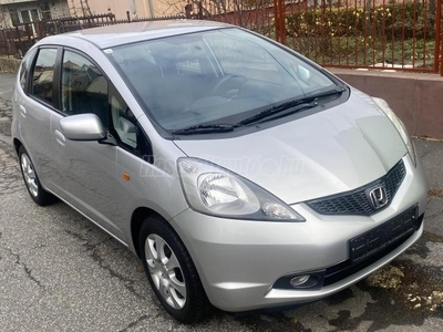 HONDA JAZZ 1.2 S GARANTÁLT KM-SZERVIZKÖNYV