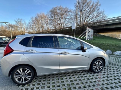 HONDA JAZZ 1.3 Elegance CVT 16 HSEAT NAVI CVT