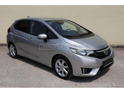 HONDA JAZZ 1.3 Elegance CVT vezetett szervizkönyv