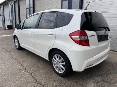 HONDA JAZZ 1.4 Elegance CVT Becsületesnepper - Hybrid