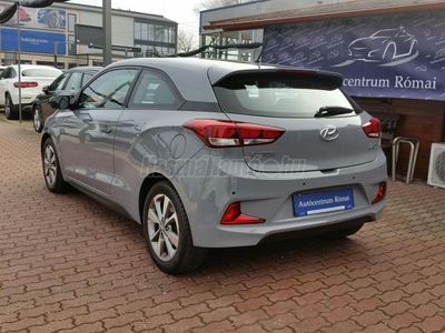 HYUNDAI I20 Coupé 1.4i MPi Life AC Elephant. 2. Tulaj. PARKRADAR. TEMPOMAT. ÜLÉSFŰTÉS. ALUFELNI