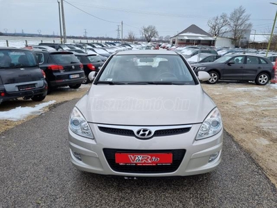 HYUNDAI I30 1.4 DOHC Comfort Friss műszakival magyar autóklubbtól! Garanciával . ingyenes szervízekkel. 0 ft