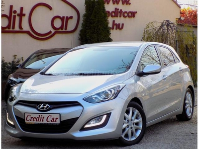 HYUNDAI I30 1.4i Business Végig Vezetett Szkönyv - 22 ÉVE CREDIT CAR