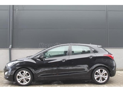 HYUNDAI I30 1.6 CRDi LP Business 1.TULAJDONOS VEZETETT SZERVIZKÖNYV KM-GARANCIA