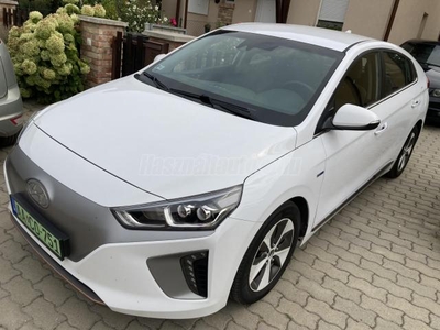 HYUNDAI IONIQ LED fényszóró. hőszivattyús klíma