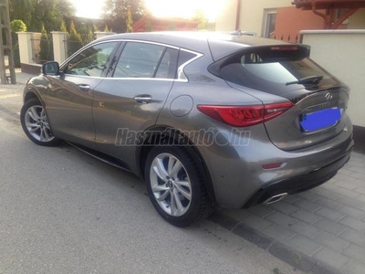 INFINITI Q30 1.5d Premium Tech