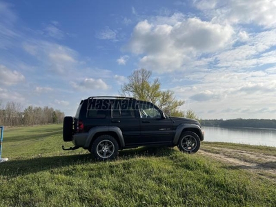 JEEP LIBERTY