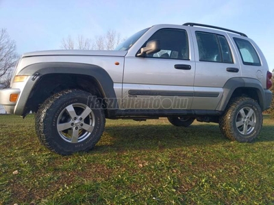 JEEP LIBERTY