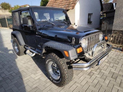 JEEP WRANGLER Soft Top 2.5 SE