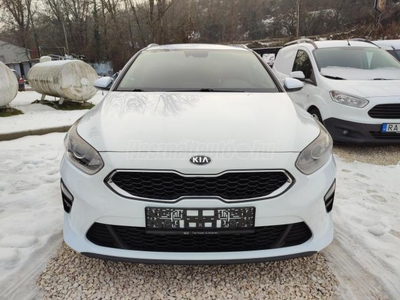 KIA CEE'D Ceed SW 1.6 CRDi LP Silver 1 TULAJ-SZERVIZKÖNYV-NAVIGÁCIÓ-ÜLÉS ÉS KORMÁNYFŰTÉS-KAMERA-RADAR!