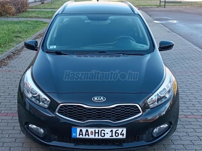 KIA CEE'D SW 1.6 CRDi LX EURO5 LEINFORMÁLHATÓ!KEVÉS KM 143.000 KM!VÉGIG SZERVIZKÖNYV!FRISS SZERVIZZEL!ÚJ AKKUMU