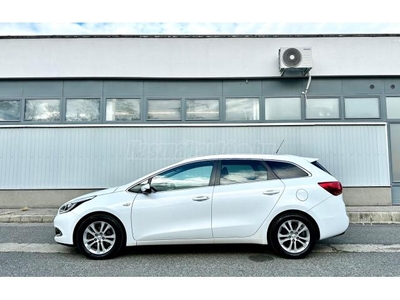 KIA CEE'D SW 1.6 GDI EX Prémium VEZ.SZ.KÖNYV-KLIMA-TEMPOMAT-ÜLÉSFÜTÉS-NAVI-TOL.KAMERA-FÉLBŐR !!!