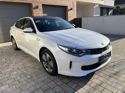 KIA OPTIMA 2.0 PHEV (Automata) 57.000 Km! Zöld rendszám. Téligumi!