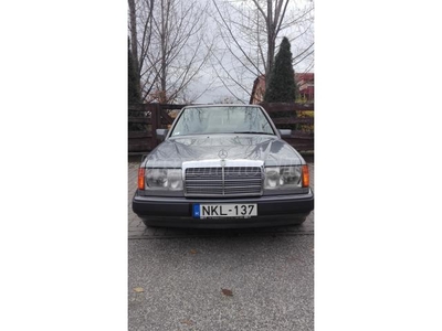 MERCEDES-BENZ 220 E