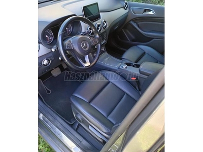 MERCEDES-BENZ B 180 d Style 7G-DCT