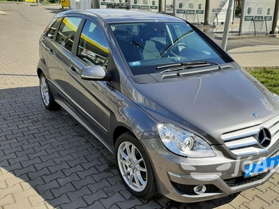 MERCEDES-BENZ B-osztály