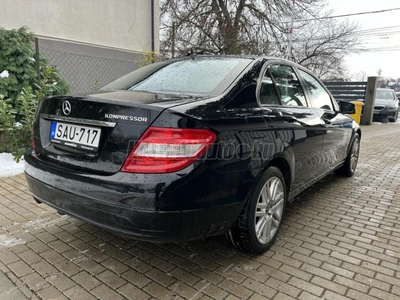 MERCEDES-BENZ C 180 Kompressor BlueEFFICIENCY Classic